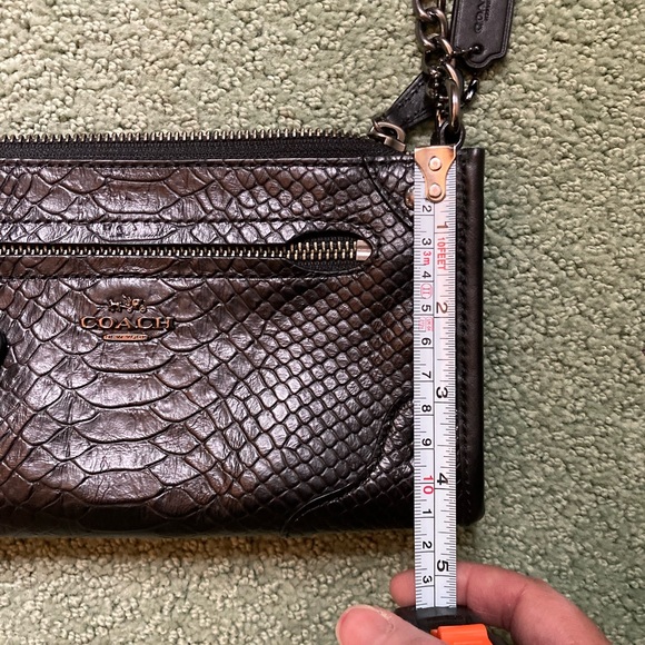 Unique Coach Crossbody. - Picture 4 of 11